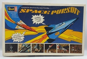 SPACE: PIRATE & POLICE SPACE PERSUIT REVELL KIT MODELO HECHO EN 1968 (MLFP) V2 - Imagen 1 de 12