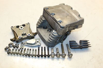 2002 Harley-Davidson Electra Glide FLHT Engine Front Cylinder Head Valves  Foto 1 de 4