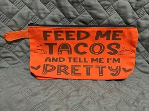 Borsa con zip misura viaggio personalizzata. Il colore "Feed Me Tacos" è bruciato arancione/marrone 10x5x2 - Foto 1 di 3