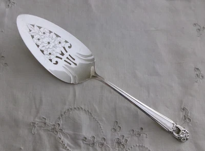 Rogers ETERNALLY YOURS Silverplate Pie Cake Server - Image 1 of 4