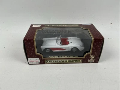 Road Legends Chevrolet Collector’s Edition 1957 Chevrolet Corvette 1:43 #94243-A - Imagem 1 de 3
