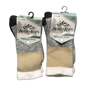 2 Pairs Alaska Knits Premium Wool Crew Socks Size 4–10 Soft Warm Wool Blend NWT - Picture 1 of 6