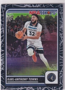 2023-24 Panini Haunted Hoops NBA No. 275 Karl-Anthony Towns Spider-Web Holo SP - Bild 1 von 2