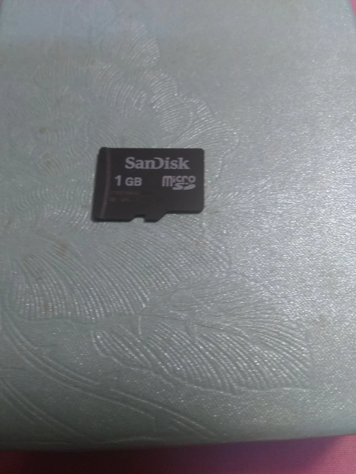 CDh 1gb SanDisk Micro SD Memory Card. Please Read Info. - Image 1 of 1
