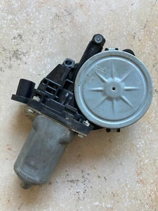 Suzuki SX4 EY Bj.07 orig. DENSO Fensterhebermotor vorne links 8353063J00 - Bild 1 von 6