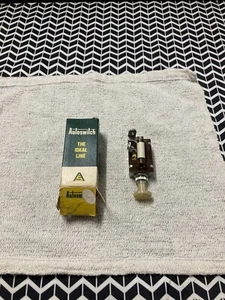 New vintage Heater control switch Autoswitch 3509 12 volt Made in USA - Picture 1 of 9