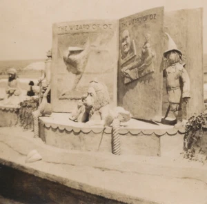 WIZARD OF OZ Wicked SAND CASTLE SCULPTURE! 1940er ATLANTIC CITY BEACH ART Foto - Bild 1 von 2