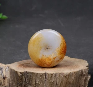 Colgante amuleto de jade hetiano tibetano del Himalaya dinastía Qing 和田籽料原石雕刻,平安扣,八方来财吊坠。58 - Imagen 1 de 16