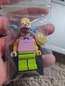 Lego Krusty the Clown W/pie The Simpson Mini Figure (Errors On Lego)