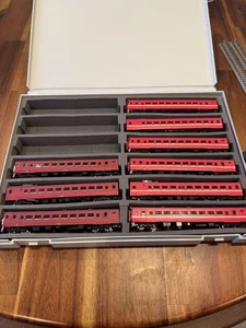 711 Series 9-Car Train Set Electric Model Railroad N Scale Collection Display - Picture 1 of 3