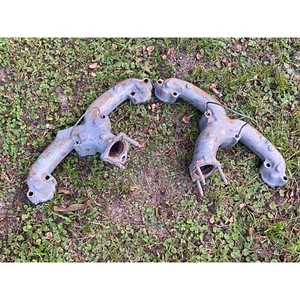 Vtg GM Exhaust Manifolds Pair 3932481 RH 3866183A LH 1960s-70's Chevy Car Parts - Picture 1 of 11