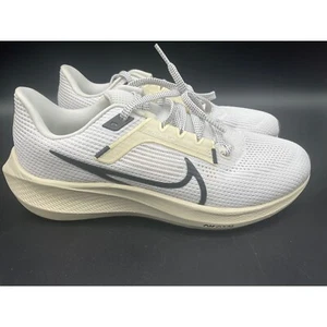 Nike Pegasus 40 Air Zoom Para mujeres Zapatos para Correr Blanco Vela Negro 8.5 DV3853-101 - Imagen 1 de 8