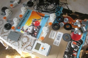 LEGO Mindstorms NXT 9797 Batería educativa, motores, cargador, sensores, software - Imagen 1 de 8