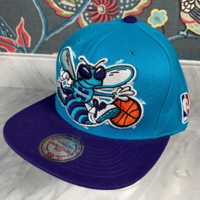 Sombrero Mitchell Ness Charlotte Hornets Snapback Ajustable Verde azulado púrpura lana plana Foto 1 de 4