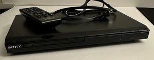 Reproductor de DVD Sony probado y funciona con control remoto y DVD Dodgeball - Imagen 1 de 4