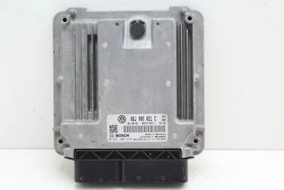 Volkswagen Passat 06J 906 021 C 2010 10 control informático motor ECU ECM módulo Foto 1 de 4