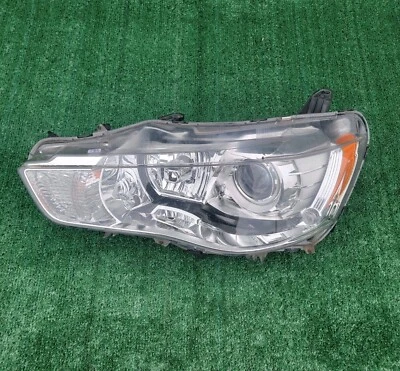 Faro lateral izquierdo del conductor xenón Mitsubishi Outlander Sport 2011-2019 Foto 1 de 4