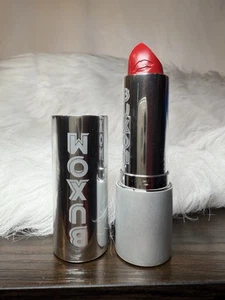 Lápiz labial BUXOM Full Force Plumping - BALLER - Tamaño completo 0,12 oz - Nuevo en caja - Imagen 1 de 4