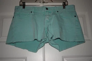 Pantalones Cortos de Jean Lucky Brand Talla 8/29 Riley Cortos Verde Suave Borde Inferior Crudo - Imagen 1 de 7