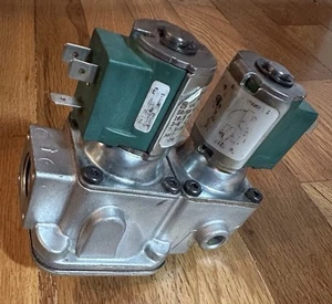 Baso G96HGA-18 Dual Operating Combination Gas Valve Used - Picture 1 of 3