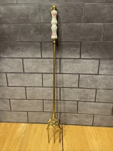 "Tenedor tostador inglés de latón vintage con mango de cerámica de 17"" de largo" - Imagen 1 de 6