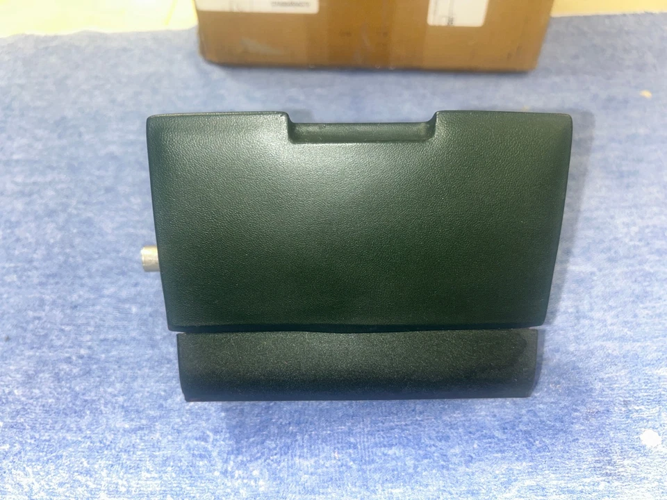 1968 道奇充电器 CORONET PLYMOUTH GTX 滑板 ASH TRAY B-BODY SMOOTH 绿色 — 第 1/4 张图片