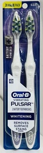 Oral-B - Vibrating Pulsar - 2 Battery Toothbrushes - Soft Bristles - Picture 1 of 2