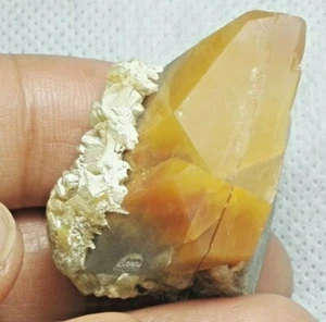 Cuarzo con anfíbol naranja de Baluchistán, de Pakistán, TAMAÑO MINIATURA - Imagen 1 de 7