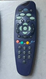 telecomando sky colore blu usato - Foto 1 di 1