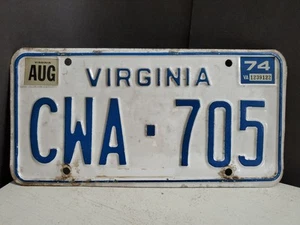 Vintage 1974 Virginia CWA - 705 Blue & White License Plate AUG 74 Tag - Imagen 1 de 8