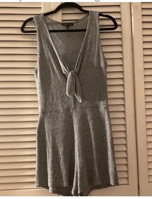 😃Mameluco tejido gris Kendall & Kylie talla grande Foto 1 de 4