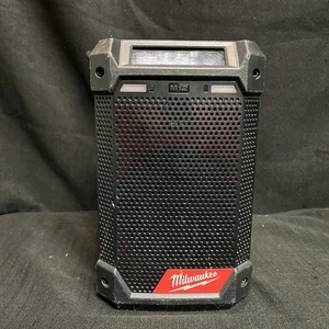 Gebrauchter Milwaukee 2951-20 M12 Radio/Bluetooth Lautsprecher plus integriertem Ladegerät - Bild 1 von 6