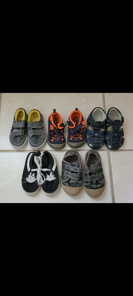 Juego de 5 pares de zapatos de niño. Talla 5,7,7,9,23 Foto 1 de 4