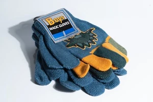 Magic Winter Knit Gloves 2-Pair, Different Patterns Available - Picture 1 of 21