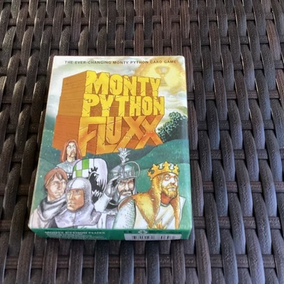 Juego de cartas Monty Python Fluxx Ever Changing 2008 LOO-36 Looney Labs nuevo abierto Foto 1 de 4