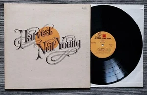 NEIL YOUNG / HARVEST - LP (first press Italy, 1972 - gatefold cover + insert) - Foto 1 di 1