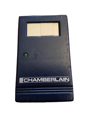 Abridor de puerta de garaje Chamberlain de 3 botones con control remoto modelo 856CB Foto 1 de 2