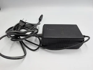 Original Zubehör Hersteller Offizielles Nintendo Gamecube Netzteil AC Adapter DOL-002 Netzkabel - Bild 1 von 5