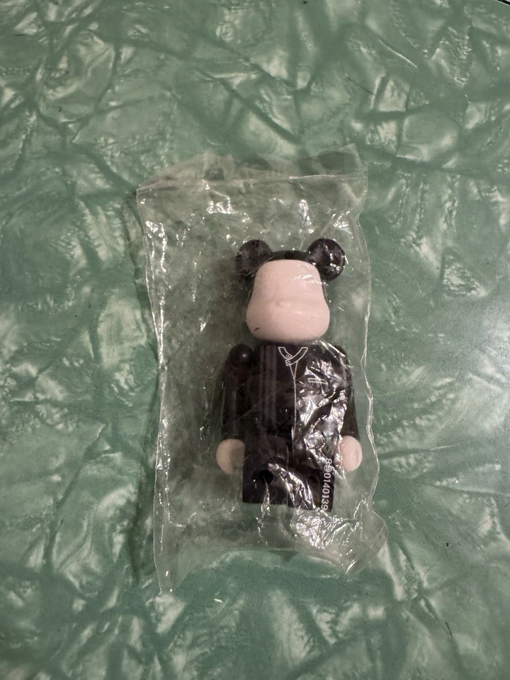 Medicom Bearbrick Series 14 Artist Conrad Leach 100% be@rbrick S14 - Image 1 of 1
