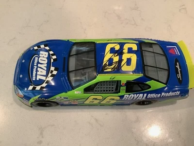 GREG BIFFLE AUTOGRAFADO 2005 FORD TAURUS PRODUTOS DE ESCRITÓRIO REAL FUNDIDO E CARTÃO - Imagem 1 de 4