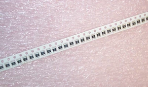 CANTIDAD (200) 0 Ohm CERO Ohm JUMPER CHIP RESISTENCIAS PAQUETE 1210 RK73Z2ETTD KOA ROHS - Imagen 1 de 2