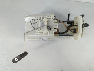 2015-2016 Chrysler 200 Electrical Gas Fuel Pump Assembly JWYWX - Image 1 of 4