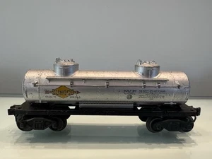 Lionel No. 6465 Sunoco Tank Car with - Two Dome - 8000 Gallons - Picture 1 of 9