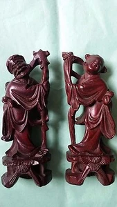 Vintage fein geschnitzte chinesische oder japanische Holzfiguren 5 1/4" hoch schöne Gewänder geschnitzt - Bild 1 von 6