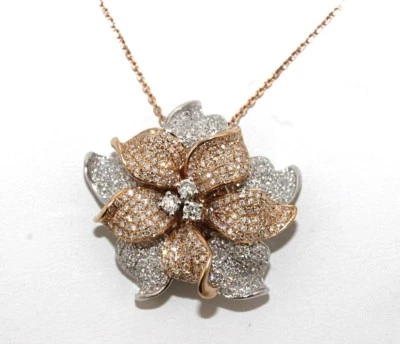 Collar colgante con racimo de flores de diamantes redondos naturales de oro de 2 quilates de 2,75 quilates Foto 1 de 4