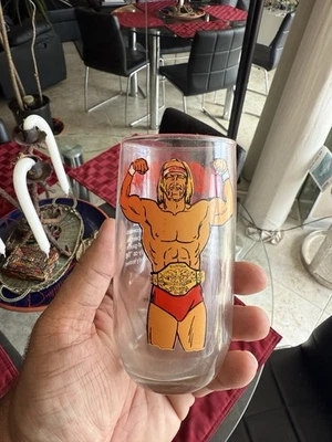 De colección 1985 WWF Hulk Hogan Hulkamania Coleccionista Vidrio Titan Wrestling Cup WWE Foto 1 de 4