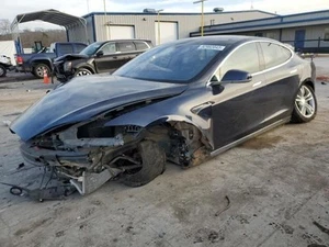TESLA S 2014 Front Door 590244 - Picture 1 of 7