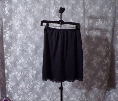 Vintage 70s Skirt Slip Size Medium 1970s Retro Black Nylon Mini Pinup Lingerie - Image 1 of 4