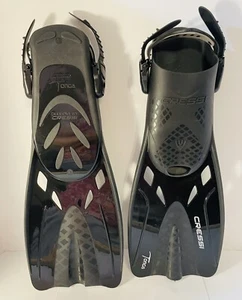 Cressi Tonga kurzer offener Absatz schwarz Flossen Größe S/M Herren 4,5-8,5 verstellbare Riemen - Bild 1 von 6