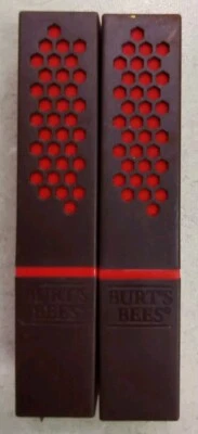 2 lápiz labial Burt's Bees 100 % natural #520 escarlata empapado 0,12 fl oz cada uno. Foto 1 de 2